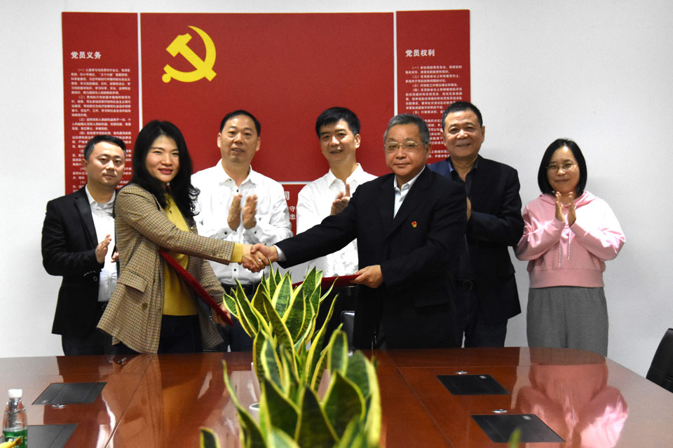 强强联合 共创未来 |新利在线防雷与中国能建湖南院签订战略合作协议