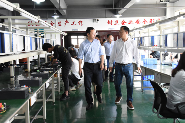 长沙市政协领导一行走访调研委员企业-新利在线